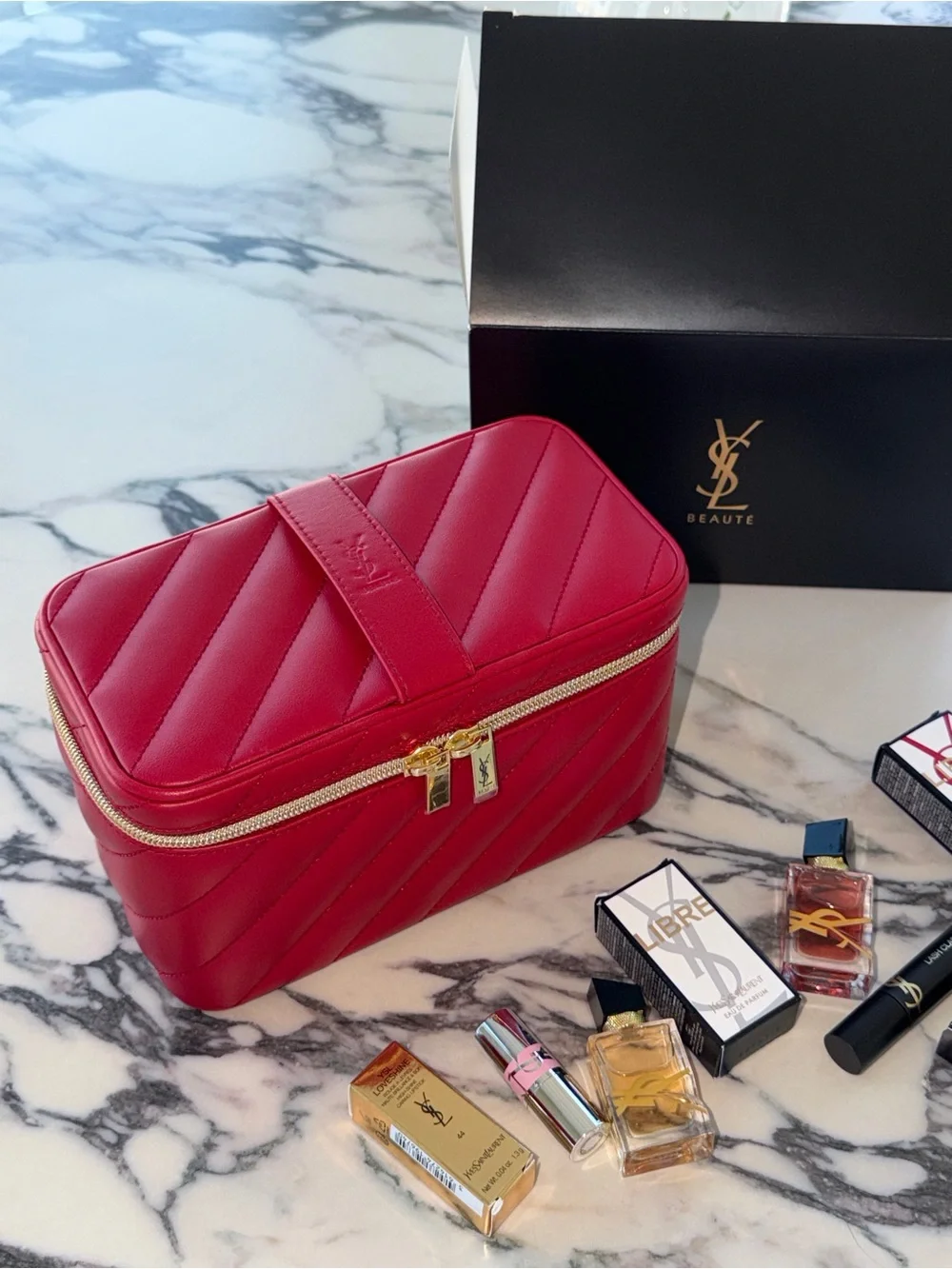Yves Saint Laurent Beauty Red Quilted Leather Cosmetic Vanity Case - Picture 8 of 13